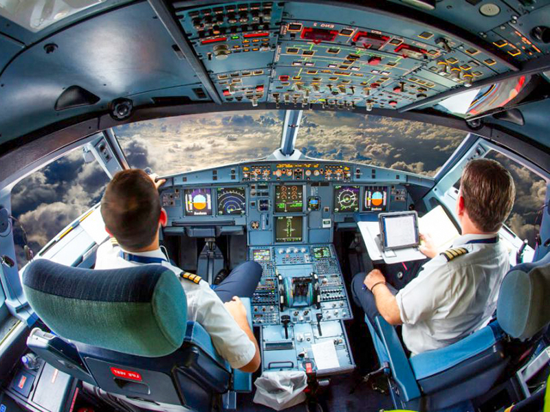 Les compétences et les qualités requises pour devenir un pilote d’avion